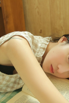 如月莉亚